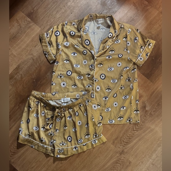 EUC Averie 2 piece Amara Evil Eye PJ Set - Picture 10 of 13
